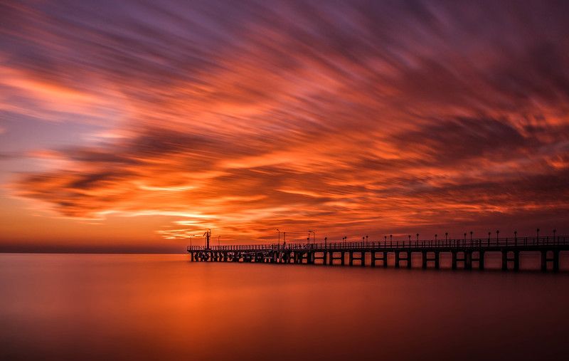 море, черное море, бухта, вода, небо, вечер, закат, пейзаж, sea, black sea, seascape, water, sky, вечер, причал, закат, облака, длинная выдержка, evening sunset, clouds, pier, long exposure Wind of gold фото превью