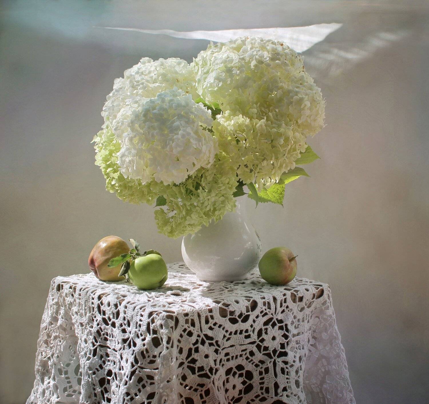 натюрморт, лето, цветы, гортензия, яблоки, Ковалева Светлана