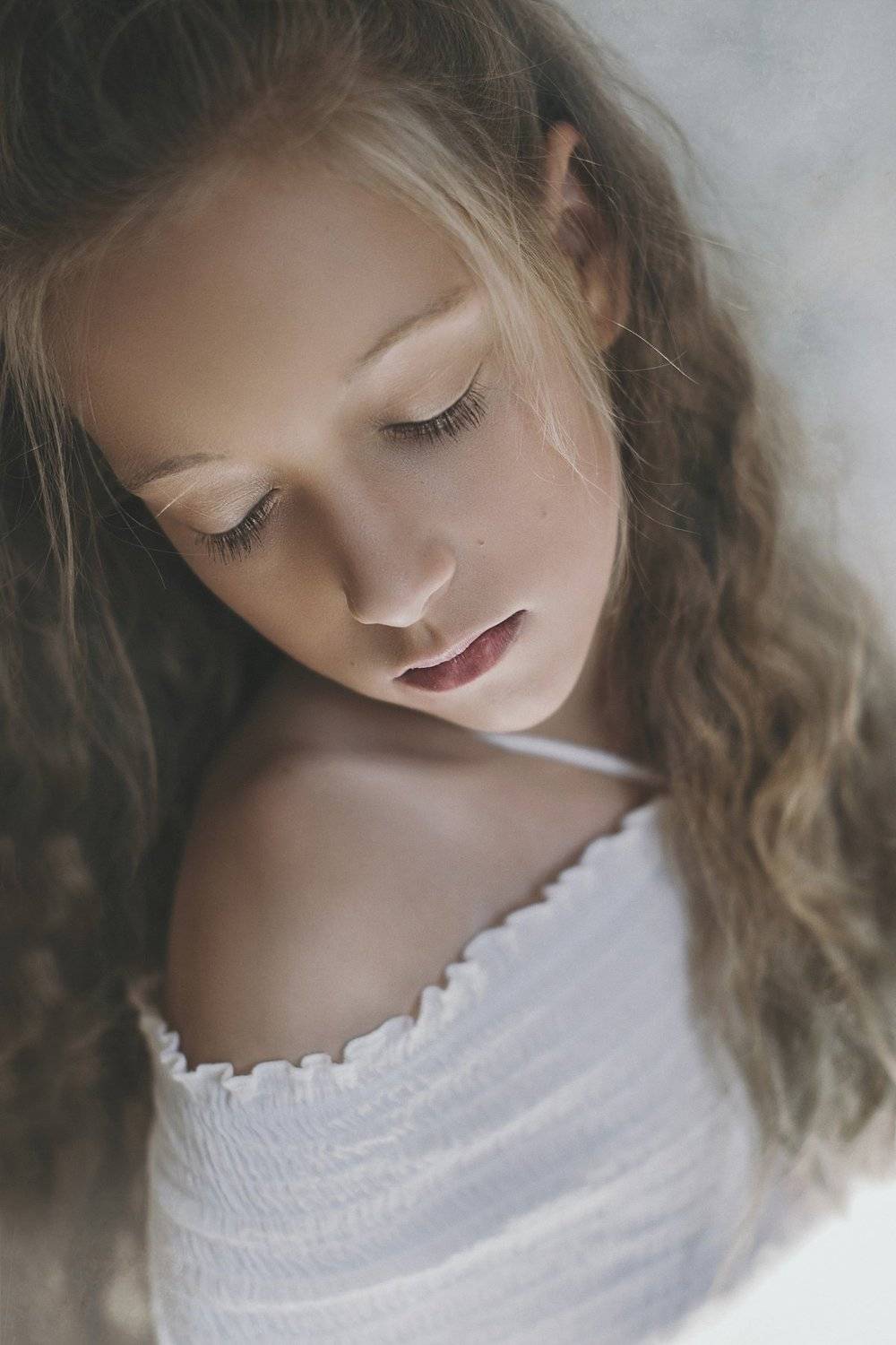 girl, portrait, sun, shadow, alone, soft, Anna Ścigaj