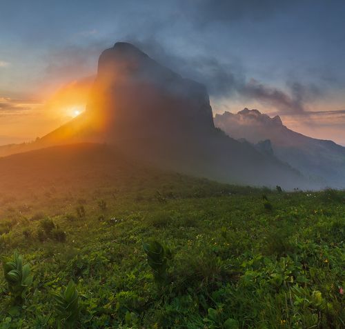 Вечер у малого Тхача