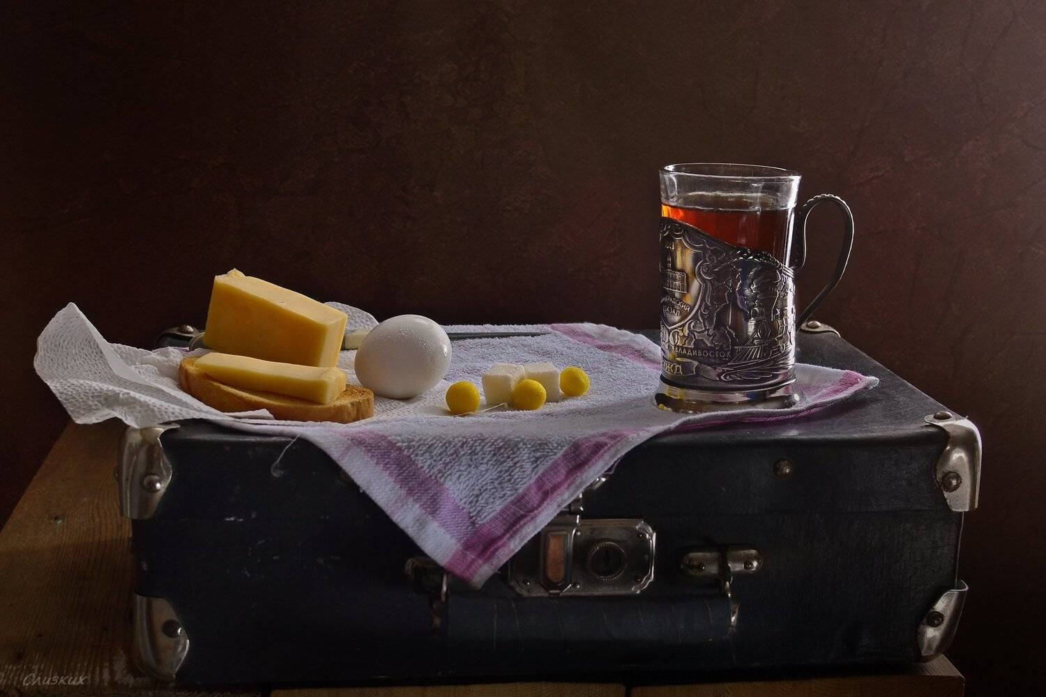 натюрморт,чемодан,вокзал,сыр,чай,подстаканник,лето, Инаида