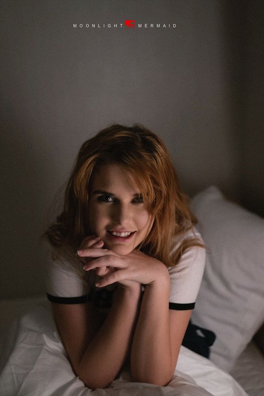 #sexy #girl #woman #beauty #cute #light #night #red #seminude #potrait #underwear #female #vivid #a9 #sony #white #indoor girl фото превью