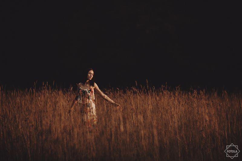 portaiture, female, model, evening, golden  hour,  портрет, женщины, вечер In the evening fields фото превью