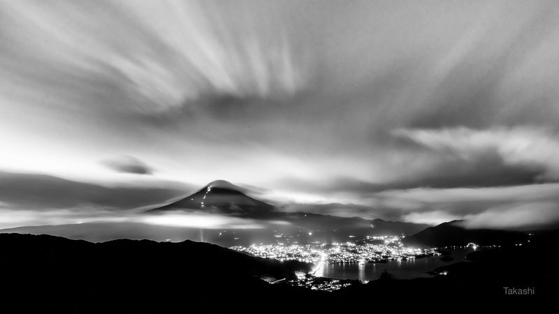 Fuji,Japan,mountain,clouds,dramatic,lake,night, Dramatic clouds фото превью