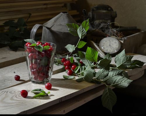 Вишенок стакан.