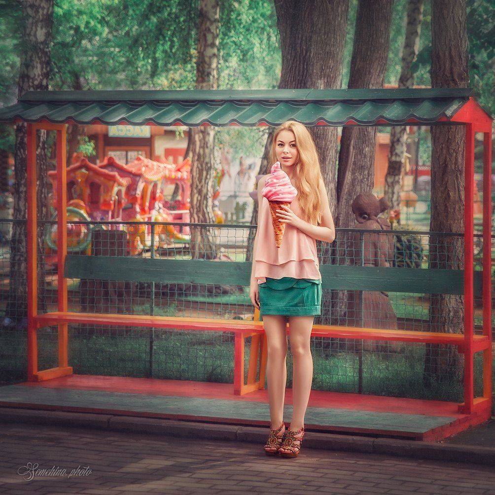 девушка, портрет, мороженое, атракционы, парк, лето, красный, зеленый, girl, portreit, ice cream, summer, red, pink, green, Марина Семёхина