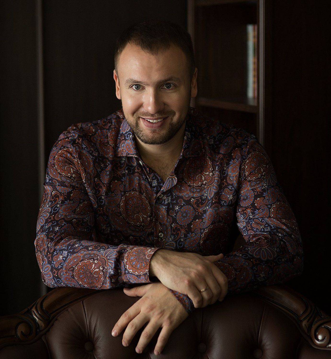 деловой, мужской, портрет, улыбка, кабинет, Дарья Комарова