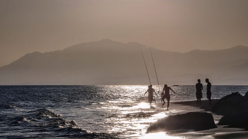 На берегу. фото превью