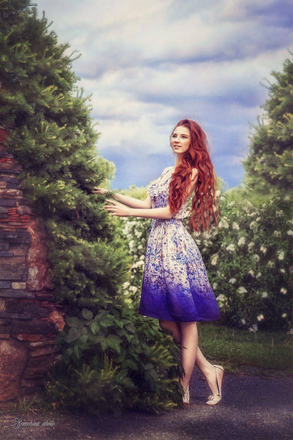 девушка, портрет, гроза, ботсад, лето, платье, красный, рыжие волосы, girl, portreit, red hair, dress, summer, rain, outdoor, Марина Семёхина