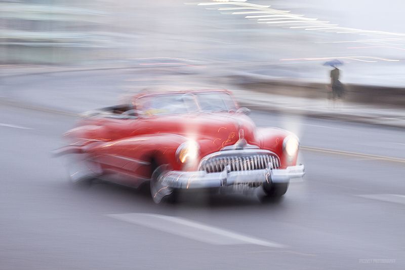 AMERICAN, HAVANA, OLD, PARKED, RETRO, STREET,CLASSICAL, CARIBBEAN, OLDTIMER Moving Street Car,HAVANA,CUBA..!!! фото превью