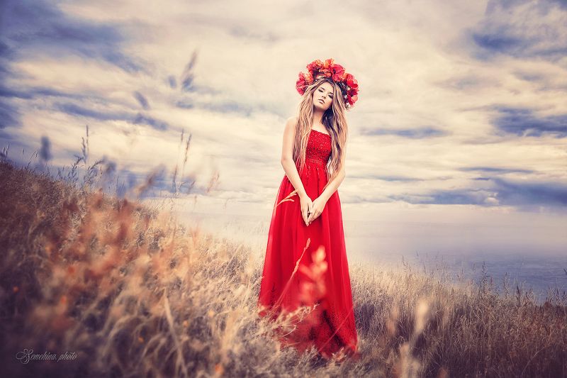 девушка, портрет, красный, лето, осень, гроза, girl, thunder, portreit, summer, red, outdoor  фото превью