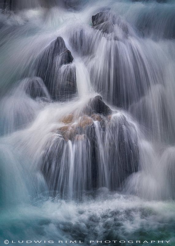 abstract, blue, brook, cascades, cataract, falls, flow, lines, nordland, norway, outdoors, rapids, rill, rocks, scandinavia, soervågen, splash, stream, waterfall, waves, white water Cascades фото превью