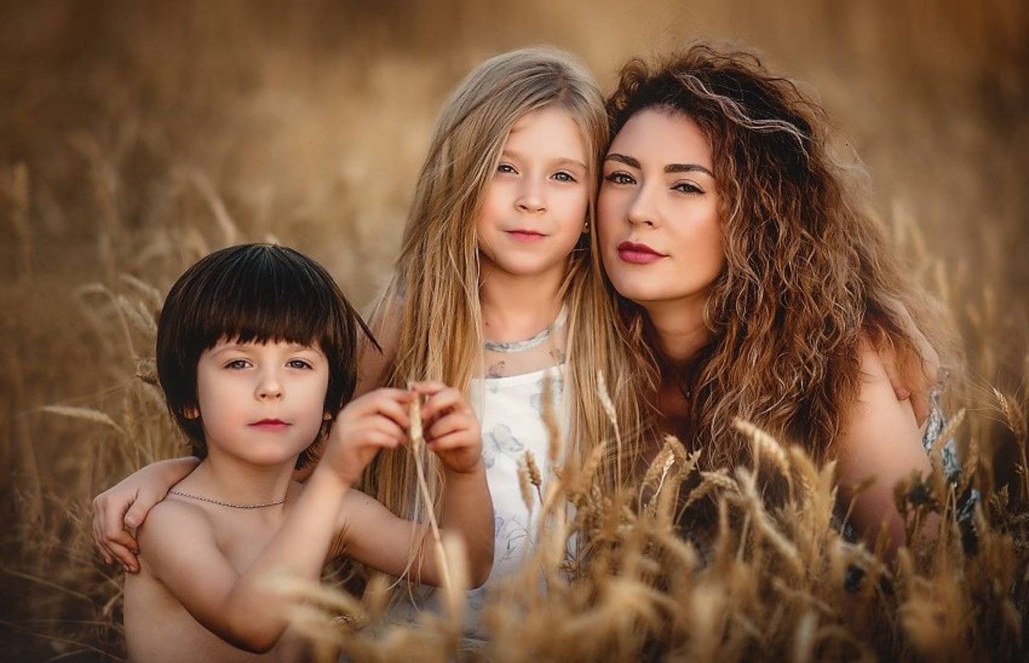 семья, портрет, семейный портрет, мама и дети, пшеница, семейное фото, Ирина Ганич