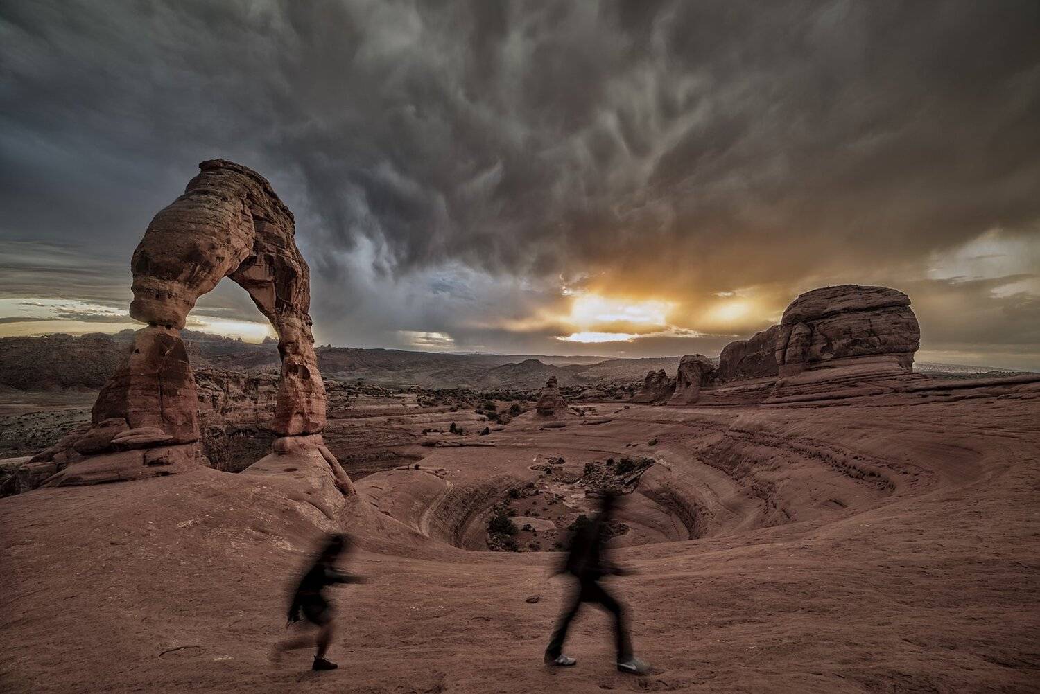 shower, brash, scud, scurry, suk eun kim