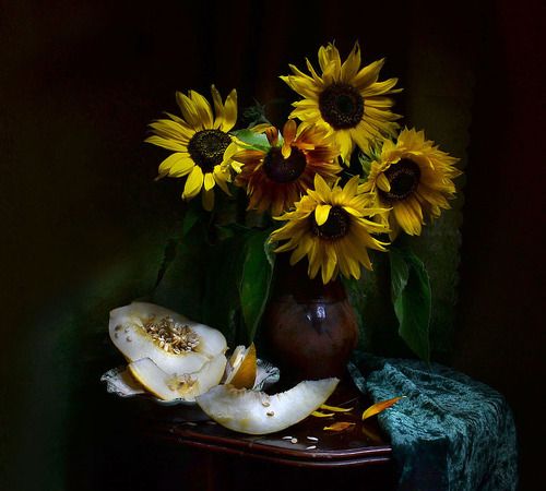 Август справил именины...