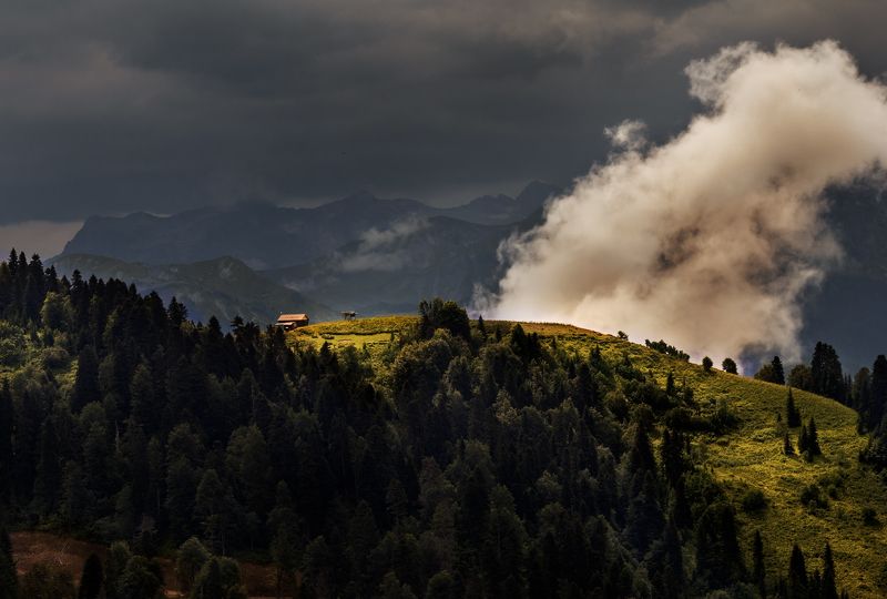 горы, облака Дом облака фото превью