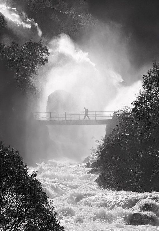 норвегия, водопад бриксдаллен Briksdalen фото превью