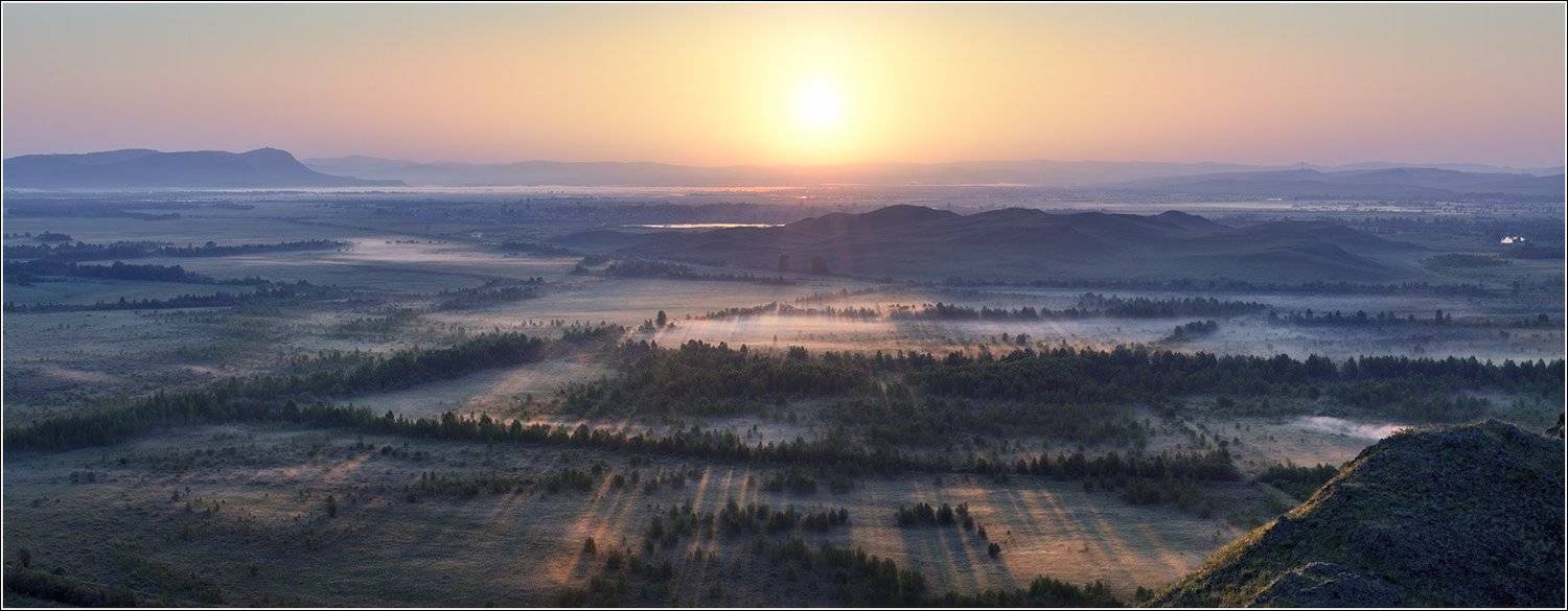 белый, большой, восход, высокий, глубина, голубой, горы, желтый, зеленый, лучи, панорама, пейзаж, природа, размер, рассвет, синий, солнце, степь, тени, туман, фиолетовый, хакасия, холмы, широта, Дмитрий Антипов