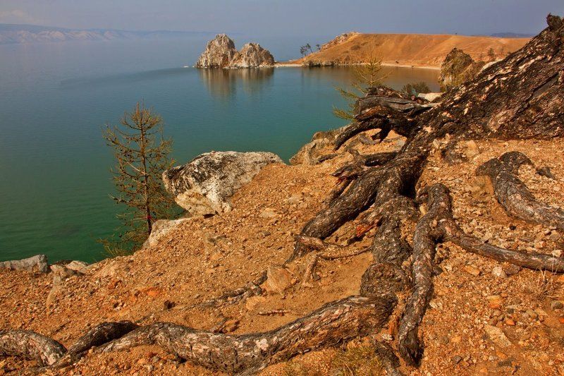 , скала шаманка, мыс бурхан, ольхон, байкал  фото превью