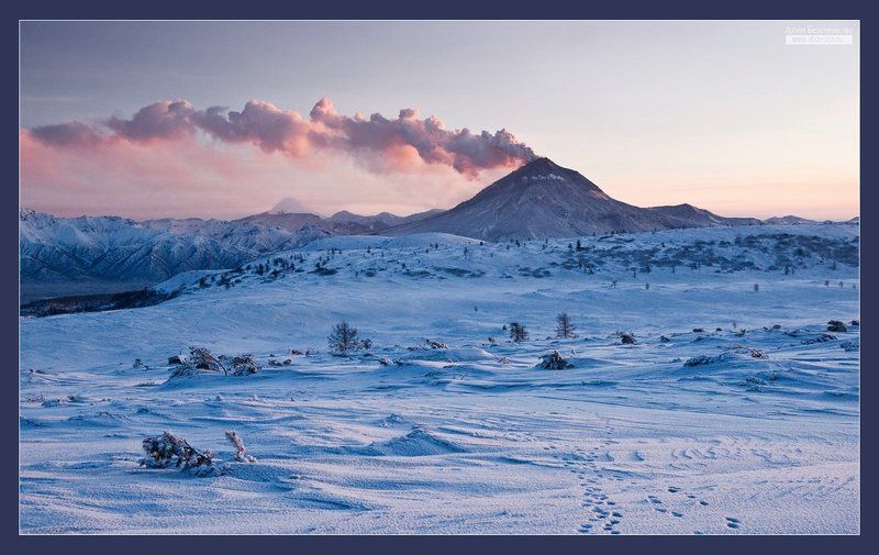вулкан, вечер, извержение  фото превью