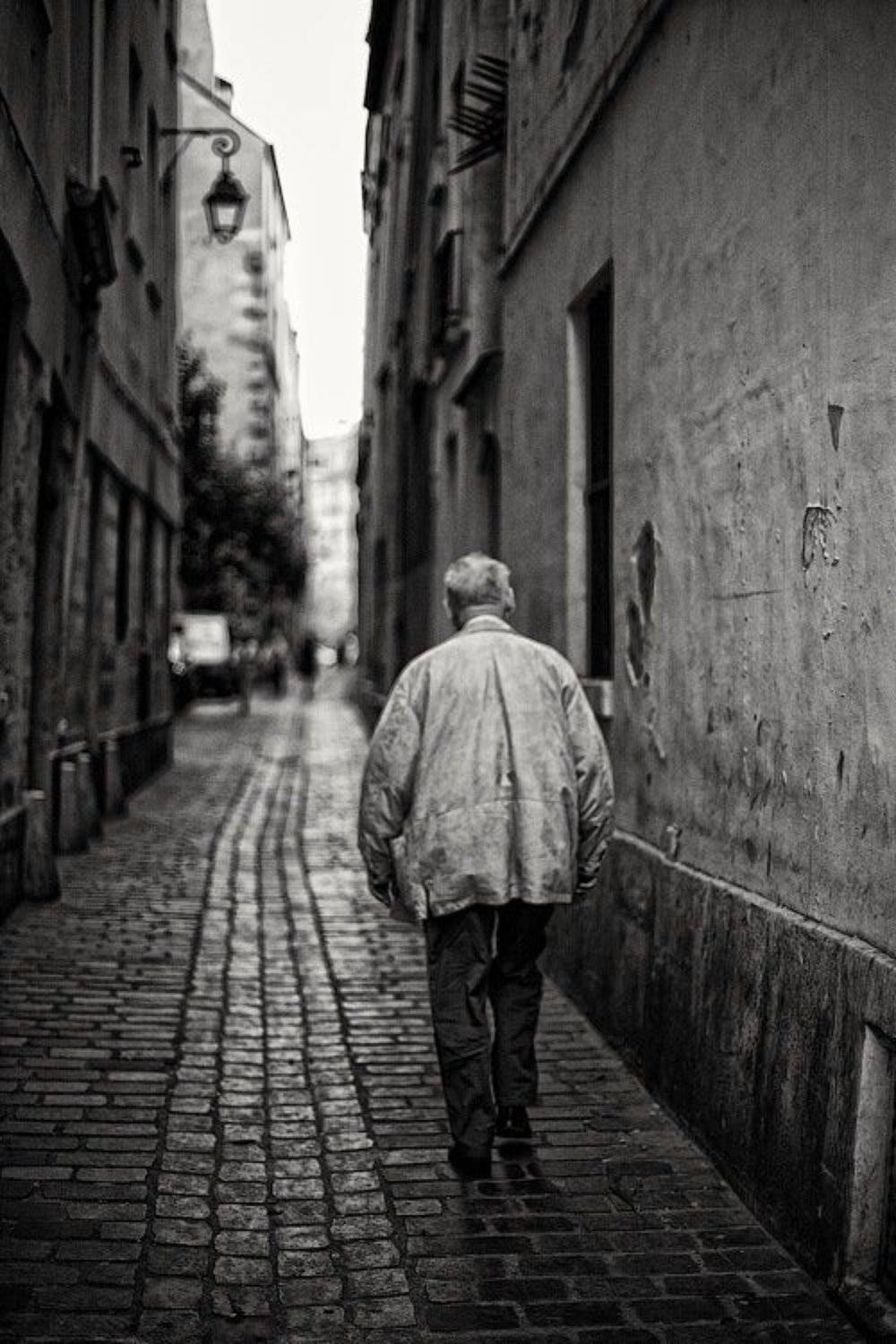 dyadyavasya, прогулка, стена, дом, здание, мостовая, улица, одинокий, мужчина, старик, париж, франция, Дмитрий Шамин
