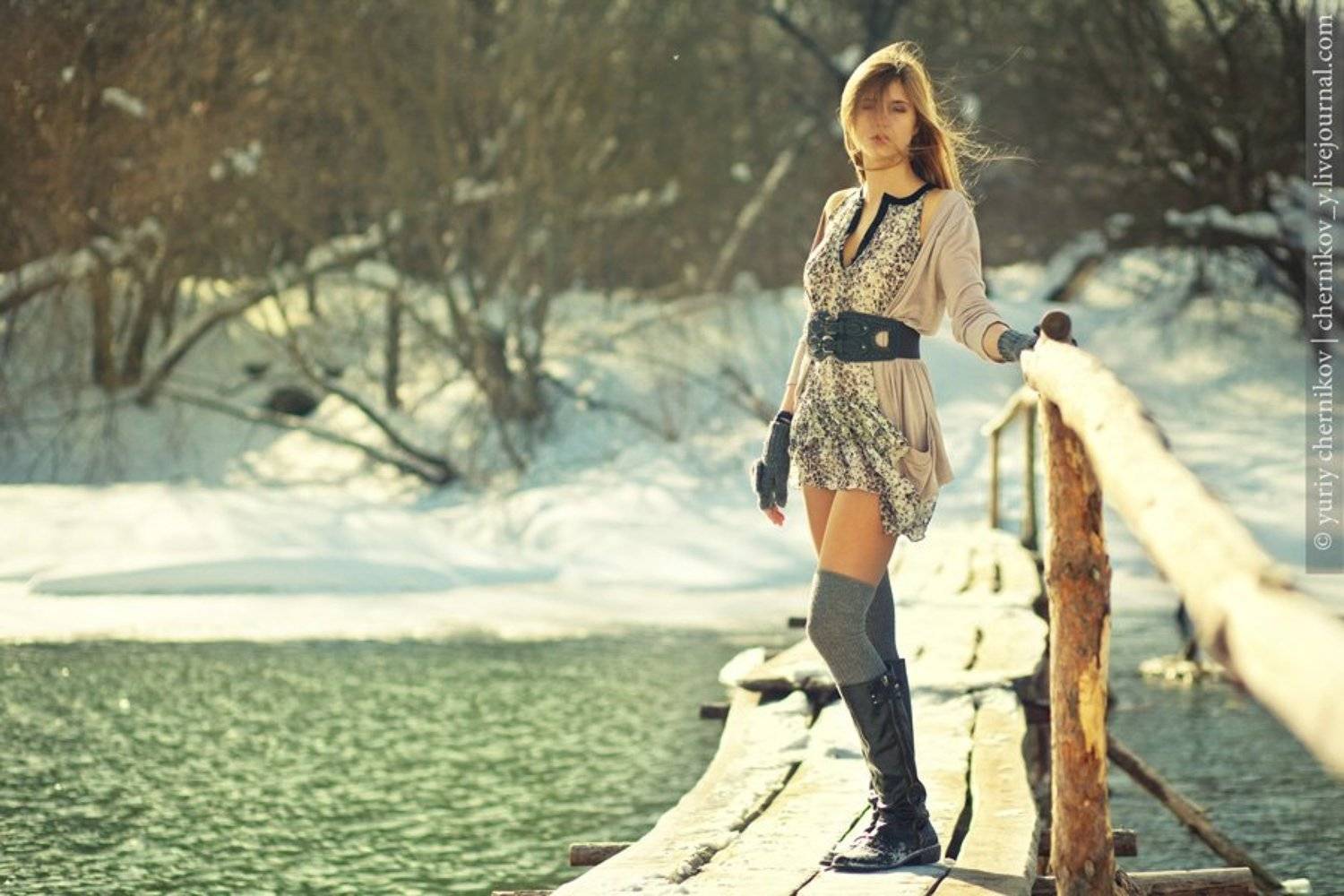 девушка, зима, река, мост, Юрий Черников