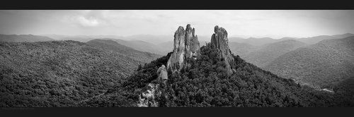 Давно здесь стоим