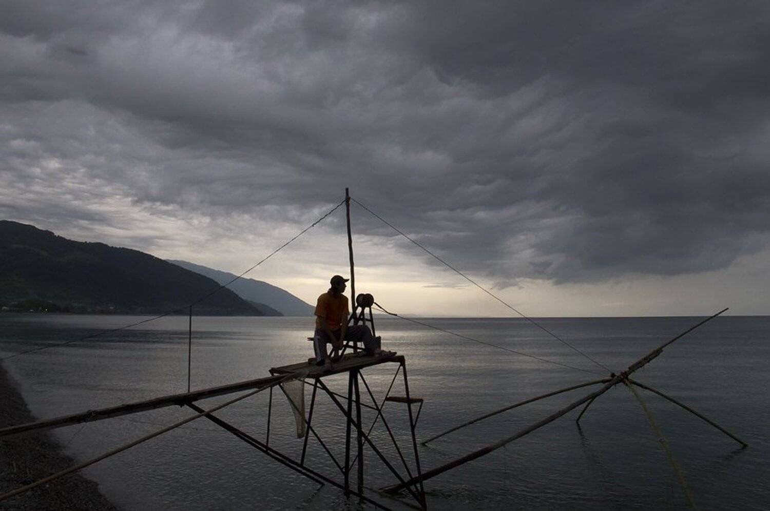 море, абхазия, утро, рыбалка, Лев