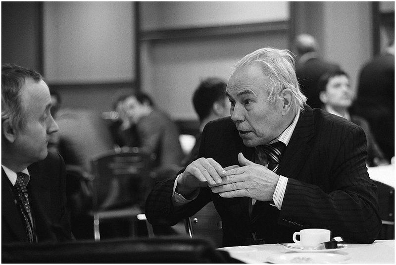 Профессор фото превью