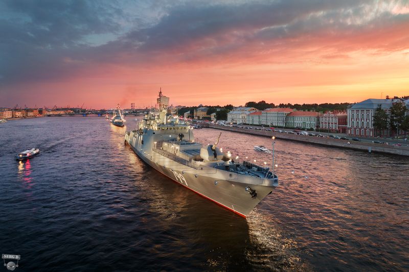 Фрегат Адмирал Макаров, Университетская набережная фото превью