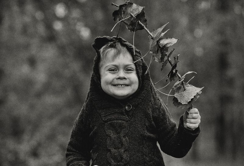 kid child monochrome model mood mom mother son fun funny family autumn smile franpolonsky franpolonskyphotographer photo photography phfranpolonsky street wood bestphoto bestmodel together top light life sun sunlight sepia bw [ Matvey ] фото превью