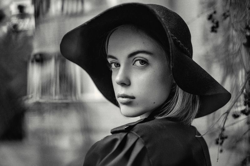 #franpolonsky #phfranpolonsky #franpolonskyphotographer #photo #face #monochrome #bw #blackandwhite #portfolio # portrait #girl #woman #mood #streetphoto #streetstyle #bestphoto #ukraine #tfp #hair #lips #портрет [ Alex Vicol ] фото превью