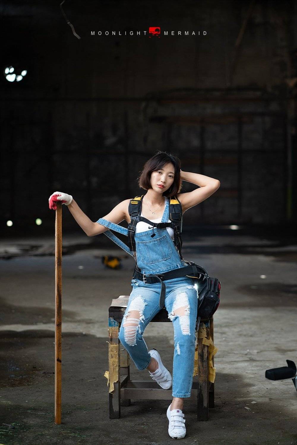  #sexy #girl #woman #beauty #cute #light #night #red  #potrait #construction #female #factory #a9 #sony #tools, moonlight_mermaid