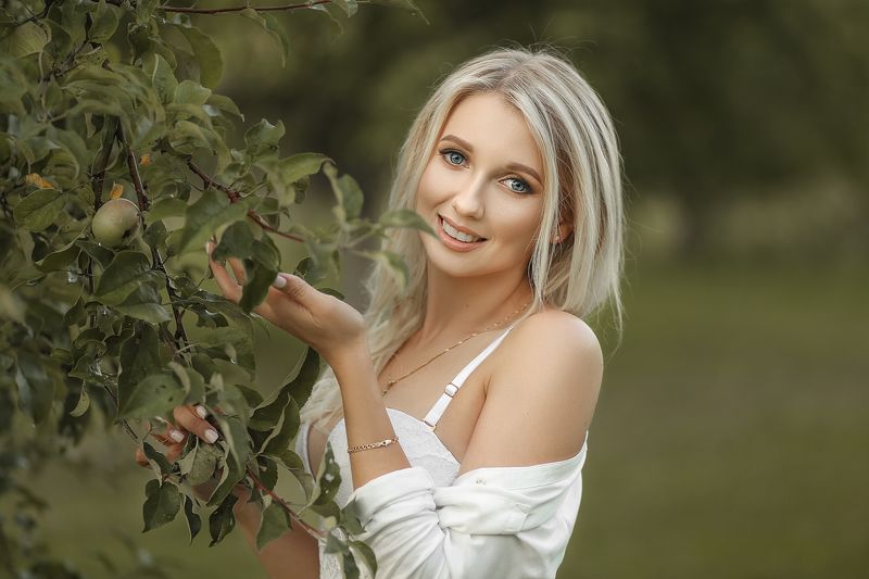 портрет арт art девушка красота модель природа сад лето Julia фото превью