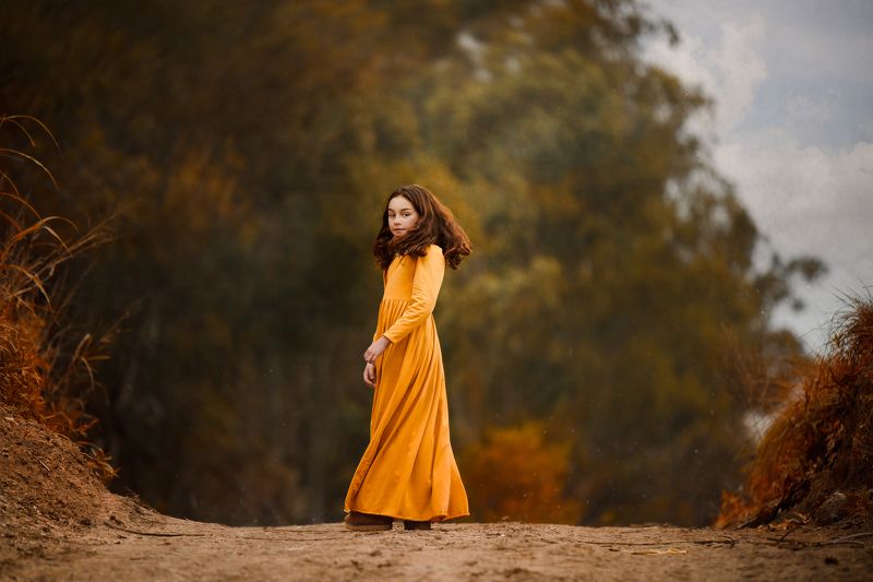 yellow dress фото превью