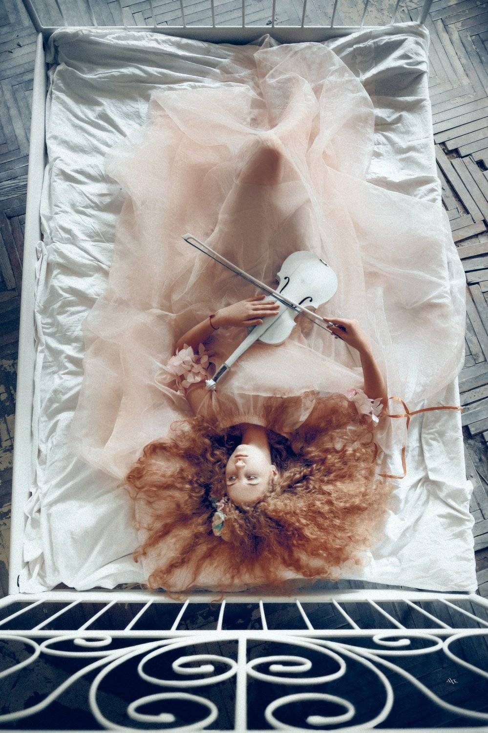 woman, redhead, portrait, conceptual, natural light, violin, Руслан Болгов (Axe)