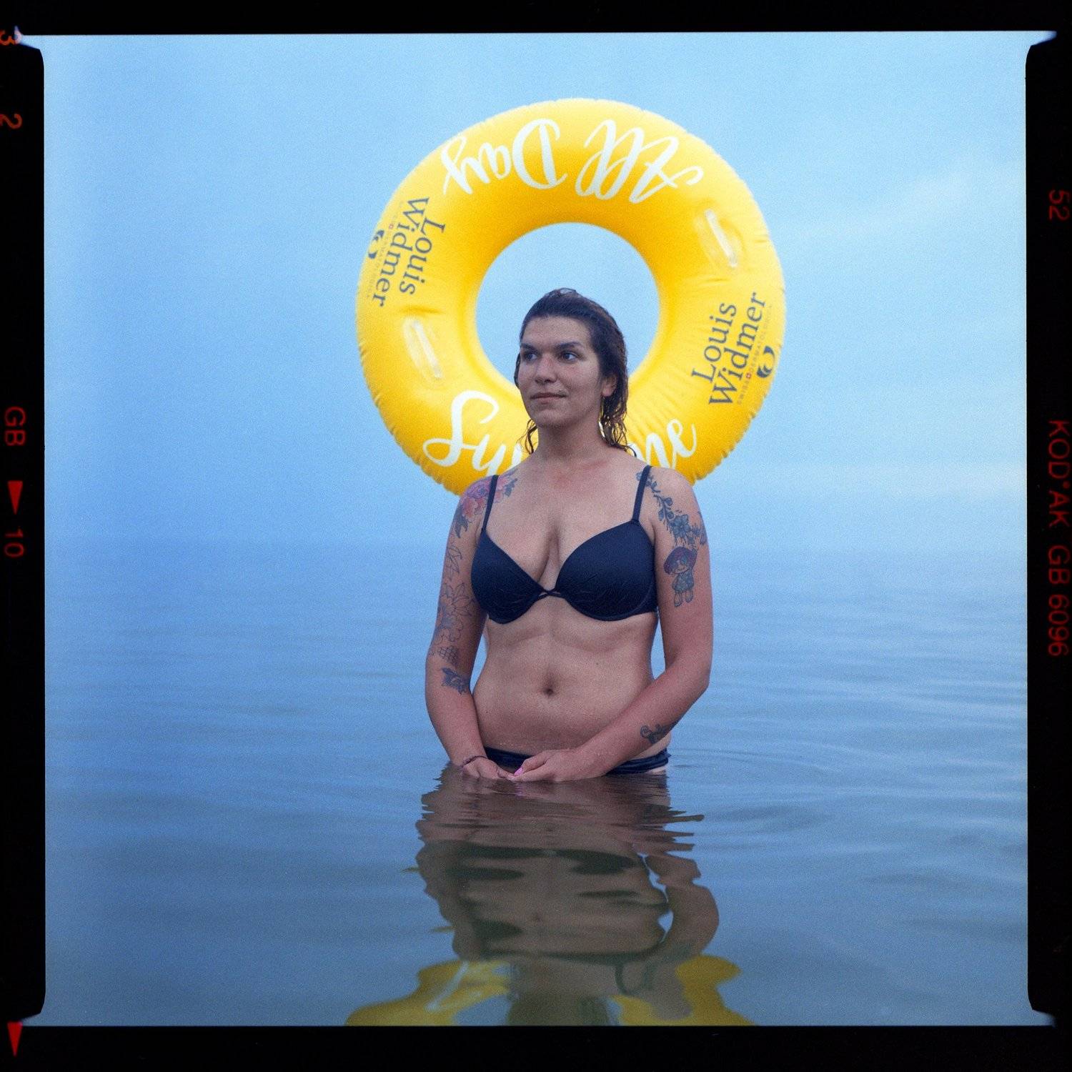 portrait, sea, film, medium format, 120, kodak,colour, mood, analogue, girl, yellow, baltic sea, nida, series, bronica, Tomas