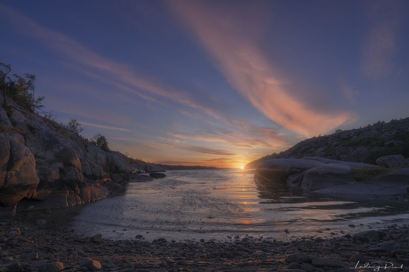 bay, beach, bight, bushes, cloud, coast, coastline, coil, cove, flexion, fold, gulf, orange, pink, reflections, rocks, rocky coast, rocky coastline, scandinavia, scandinavian light, sea, seaside, selläter, stony beach, strömstad, sunrays, sunset, sunstar, First Glimpse at Seläter фото превью