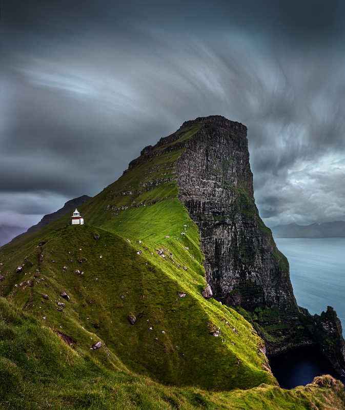 The lighthouse фото превью