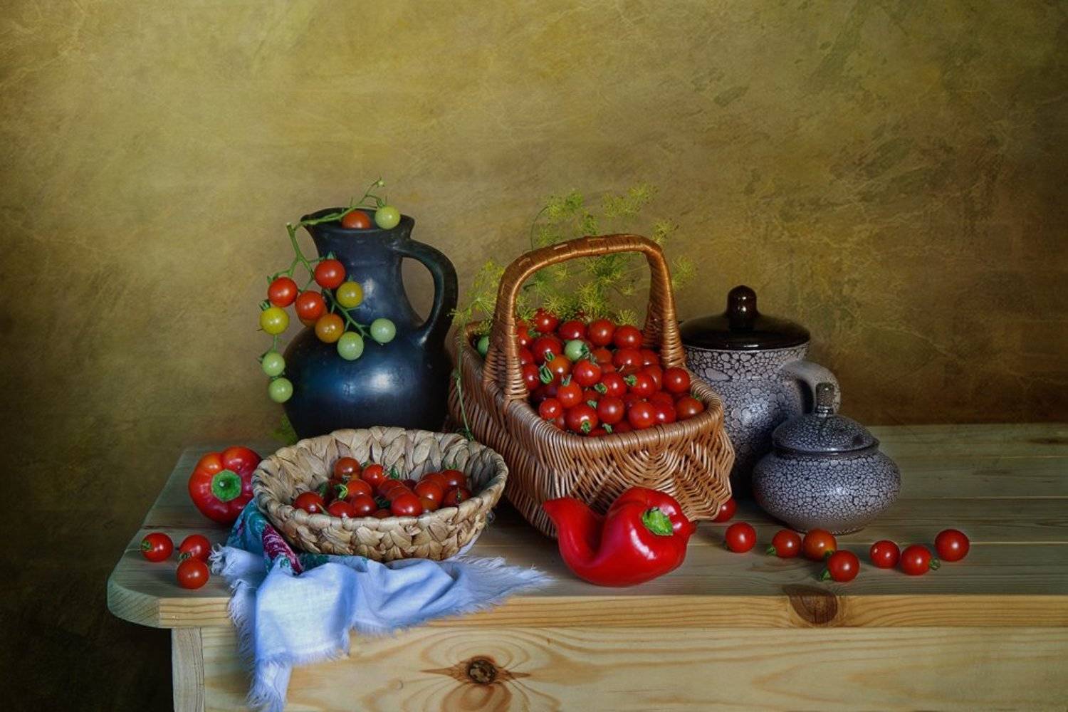 томат,красный,маленький,натюрморт,вера павлухина,, Вера  Павлухина