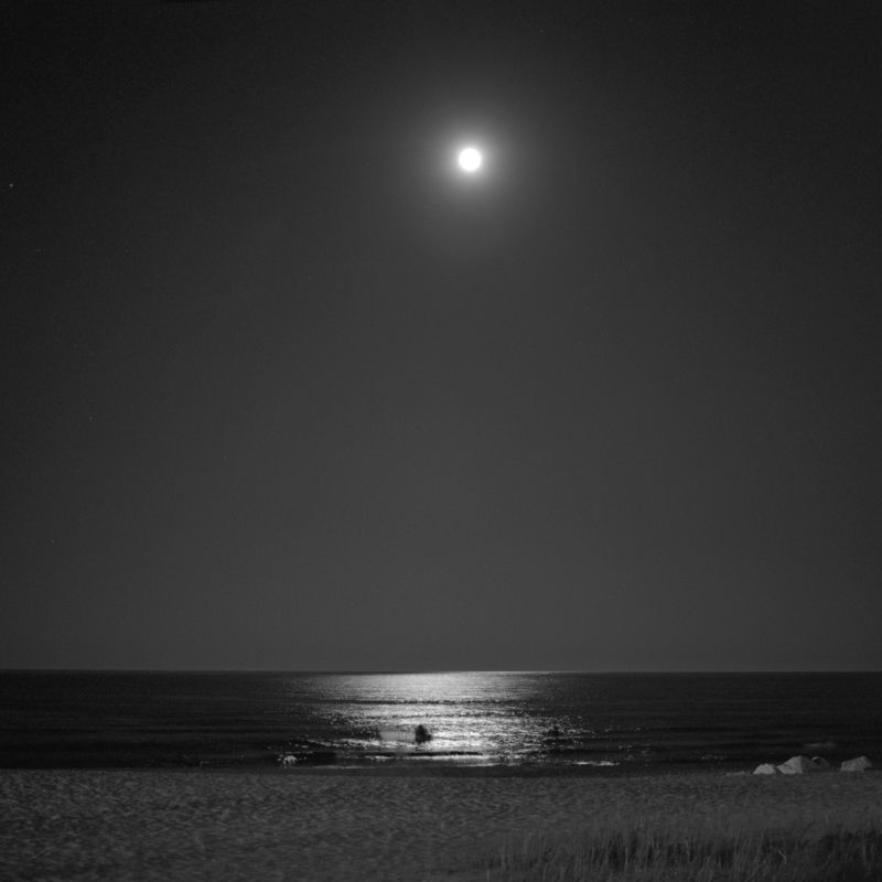 sea, marine, water, seascape, ocean, film, medium, format, 6x6, b&w, black, white, ilford, night, bulgaria, varna Moonwalk фото превью
