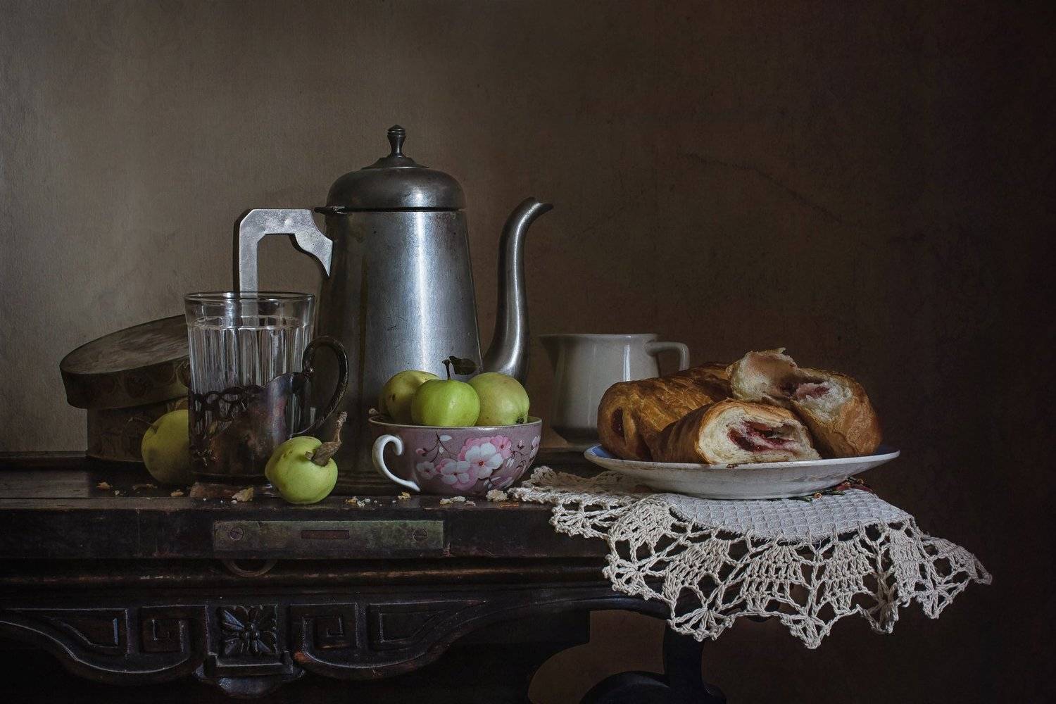 натюрморт, чайник, чай, яблоки, сдоба, Анна Петина