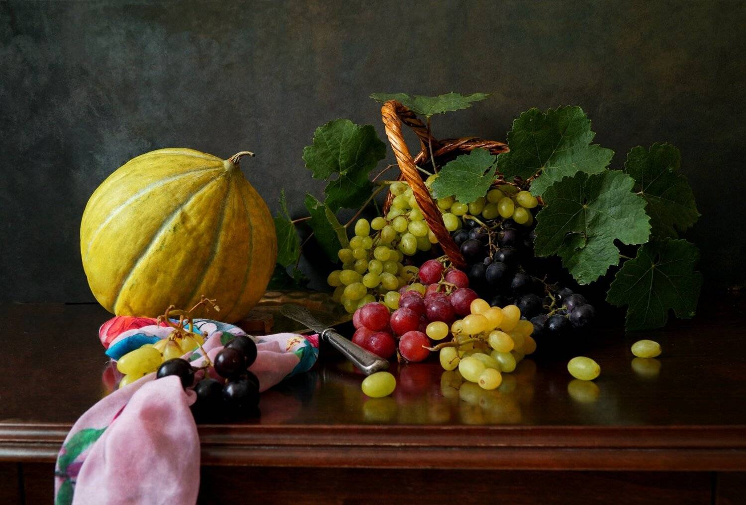 Melon and grapes, hilmi ayhan