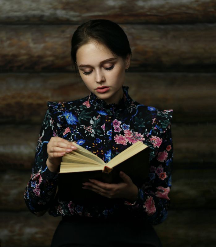 портрет, женский портрет, скромная девушка Евгения. фото превью