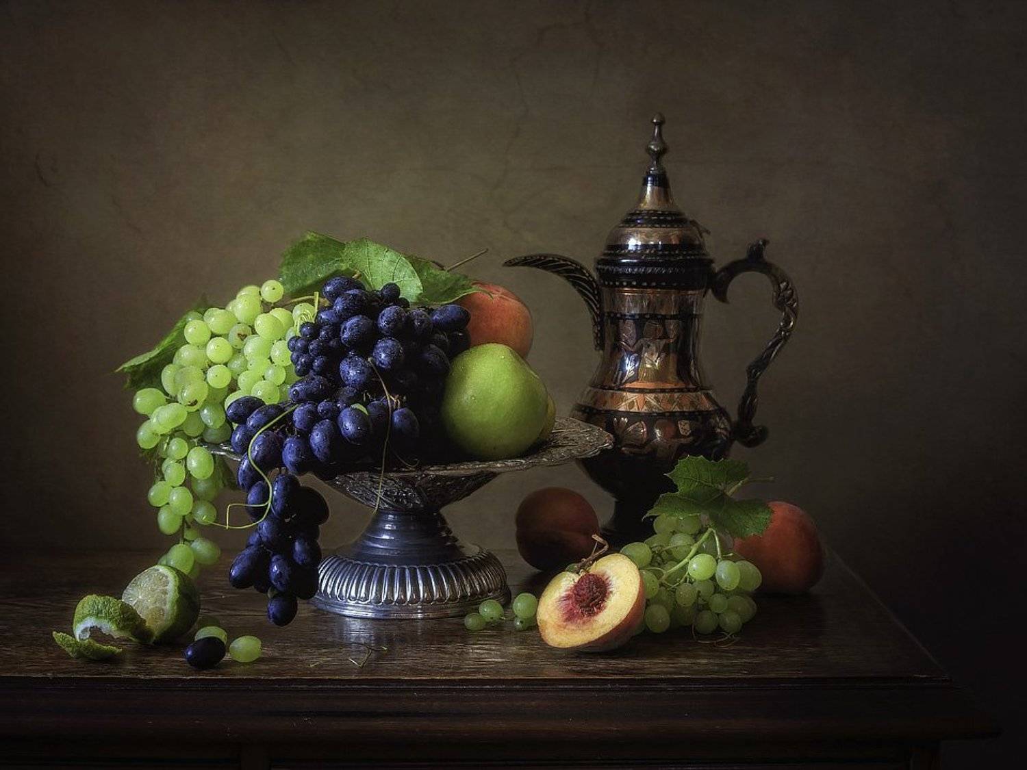 натюрморт, фрукты, ваза. восточный кувшин, лето, урожай, Ирина Приходько