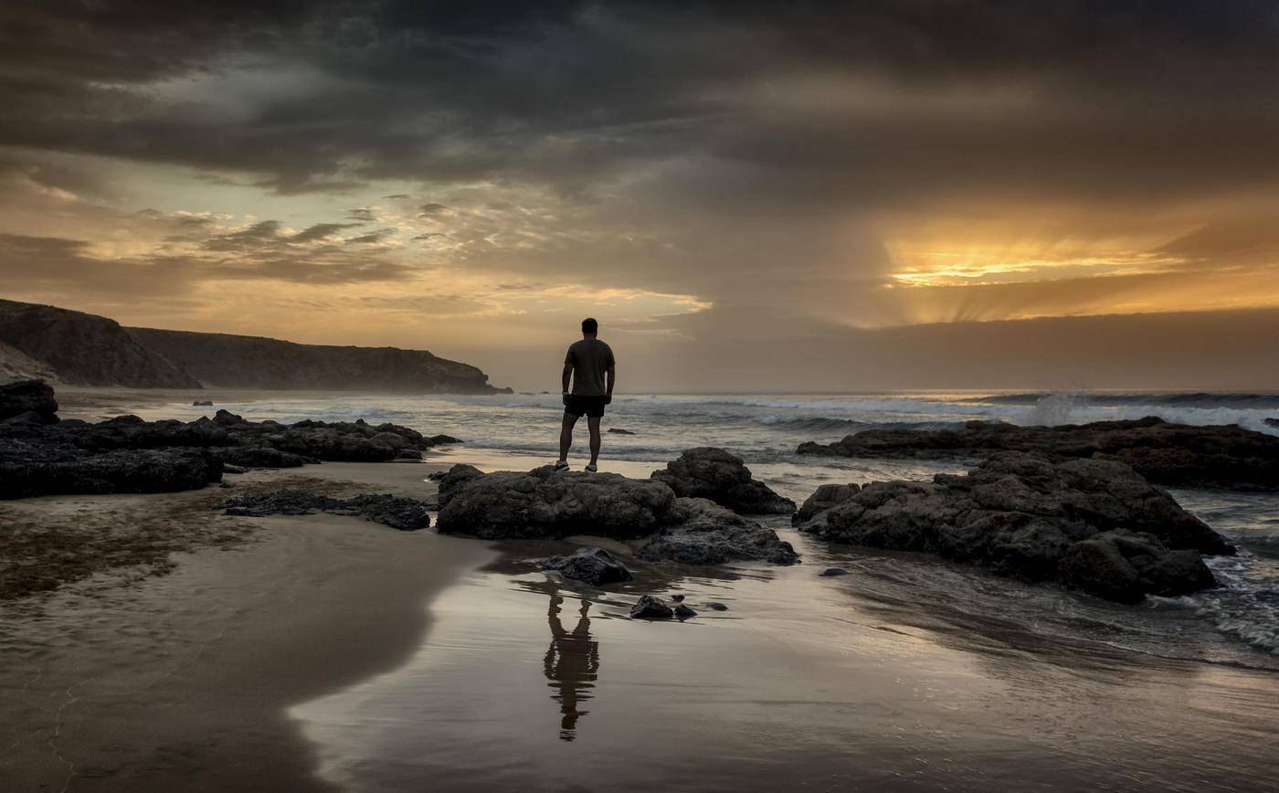 человек, закат, океан, Александр Безмолитвенный