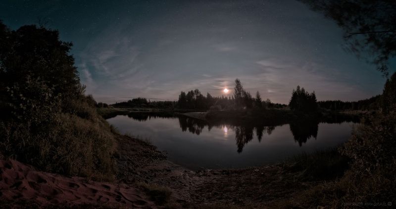 луна почти осенняя... фото превью