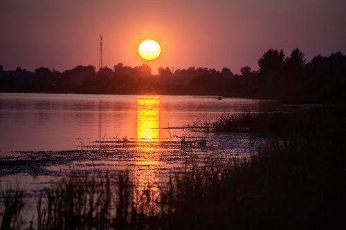 Красочный закат на Оке-реке