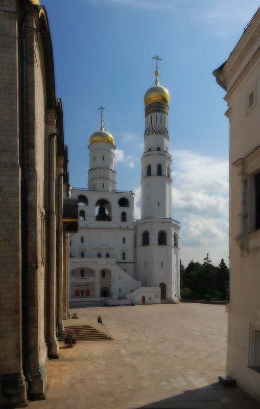 кремль, ивановская, площадь, москва, одиночество, странник Одинокий странник фото превью