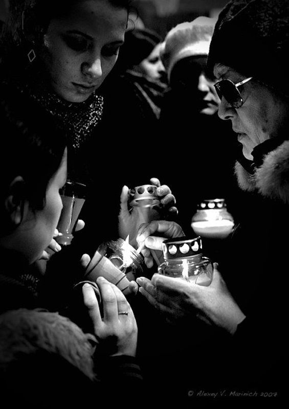 свечи, память, геноцид, голодомор, 1932, 1933, киев, украина, площадь, майдан, маринич, алексей, чб, ч/б, жанр, репортаж Свечи памяти... фото превью